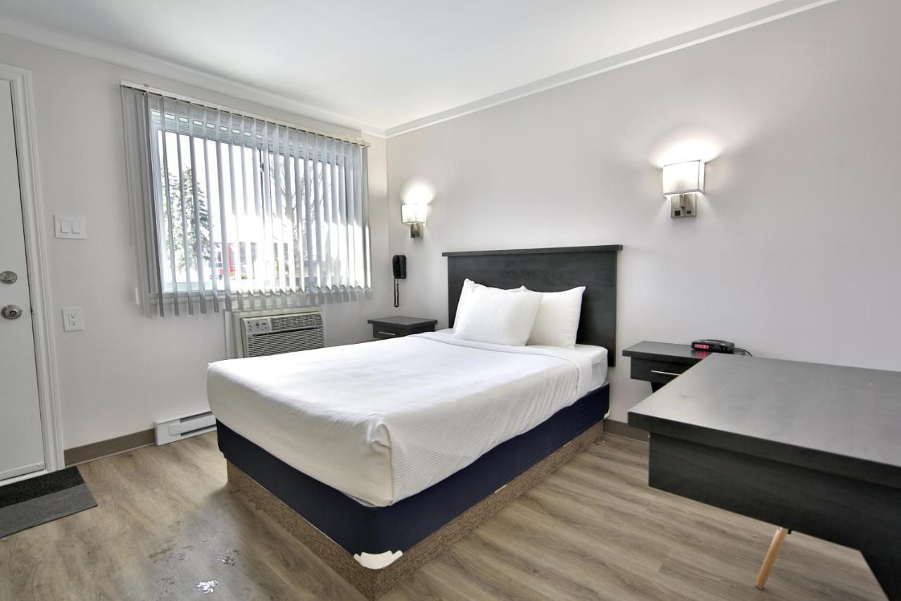 Motel Newstar Laval Esterno foto
