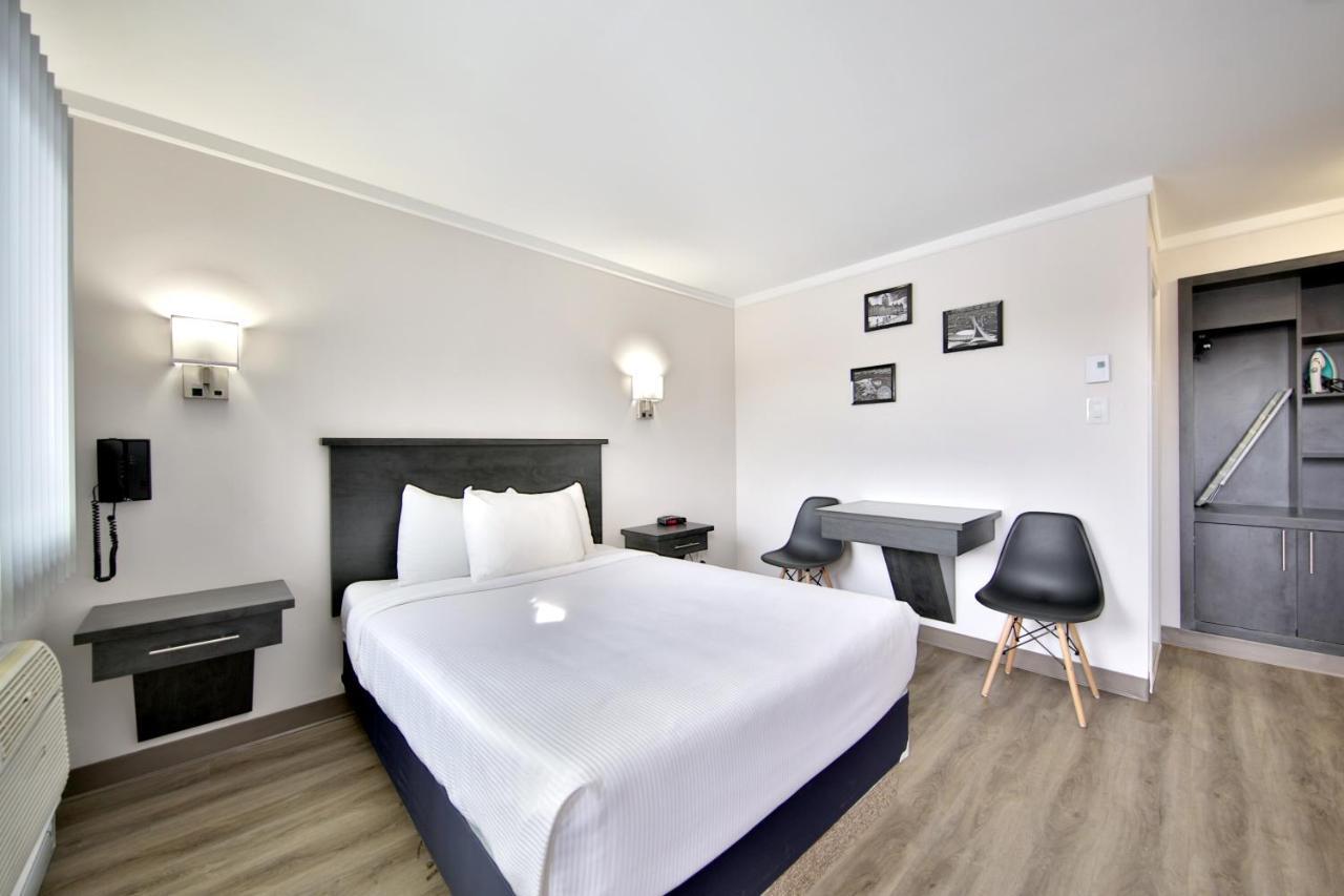 Motel Newstar Laval Esterno foto