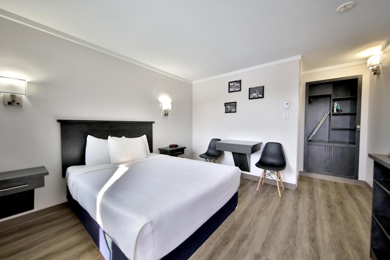 Motel Newstar Laval Esterno foto